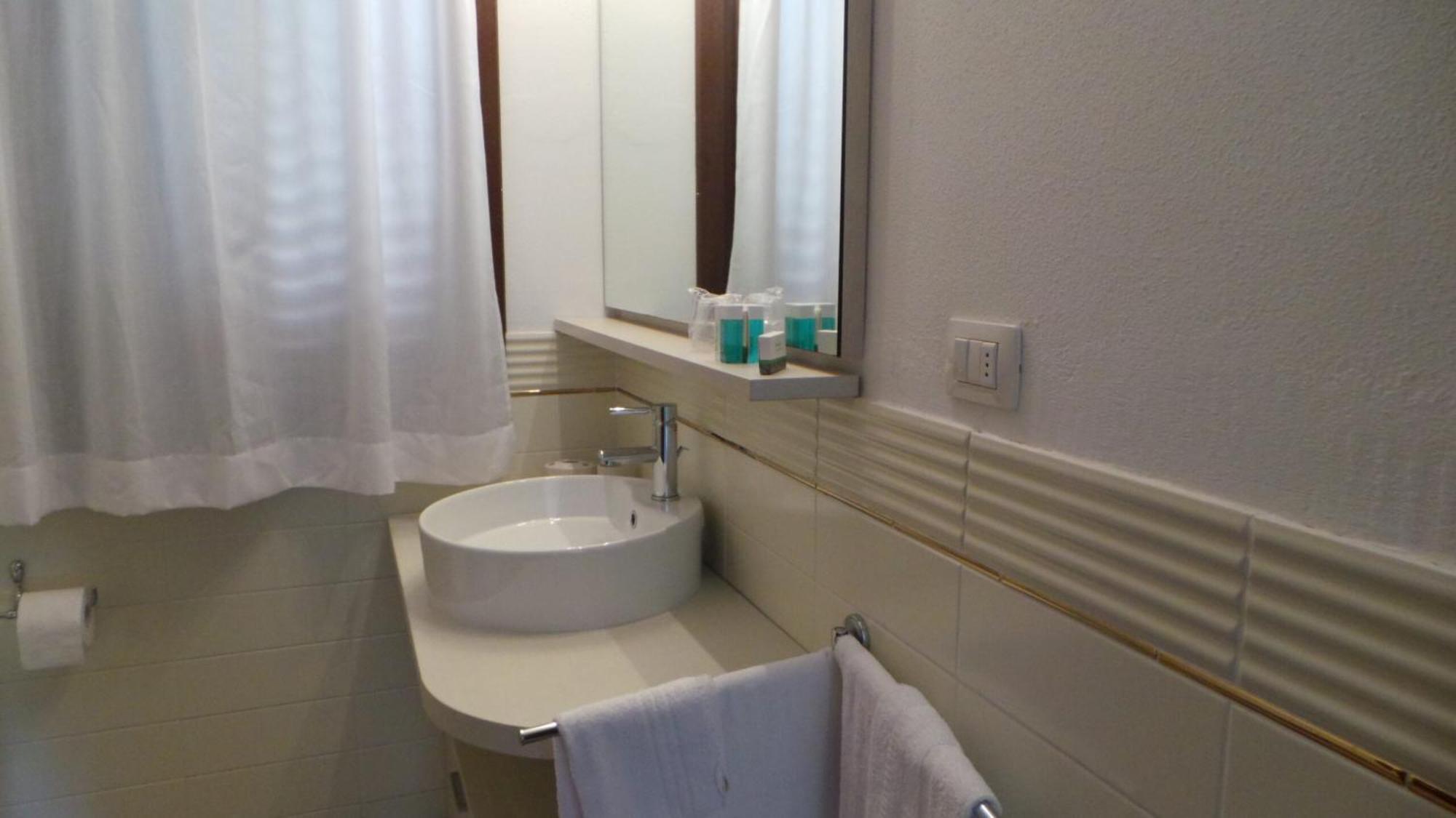 La Fenice Resort Ольбія Екстер'єр фото